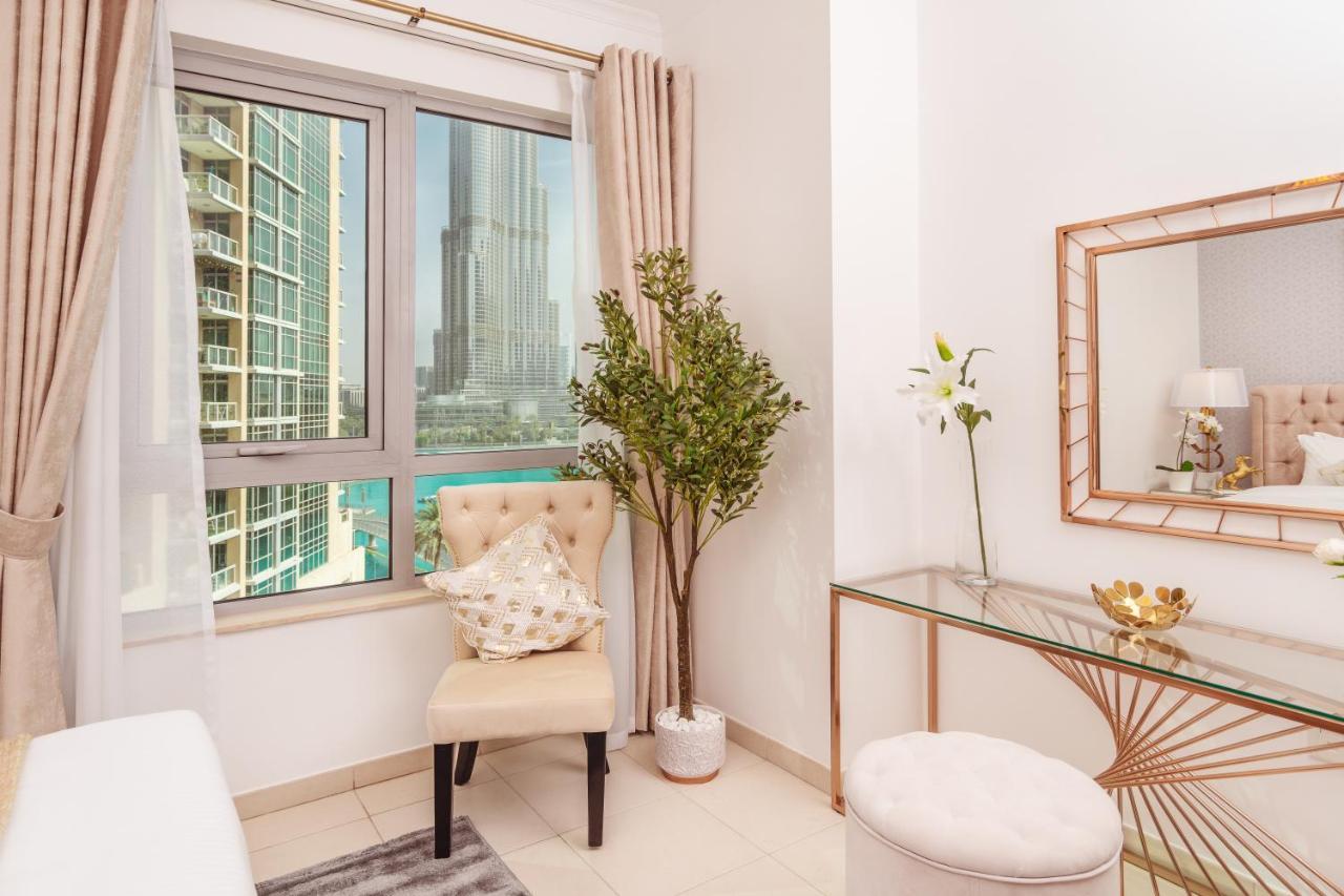 Elite Royal Apartment - Full Burj Khalifa & Fountain View - Magnum Дубай Экстерьер фото