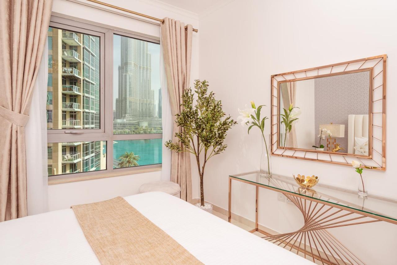 Elite Royal Apartment - Full Burj Khalifa & Fountain View - Magnum Дубай Экстерьер фото